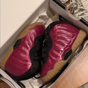 Nike Kids Sneakers in Pink and Black